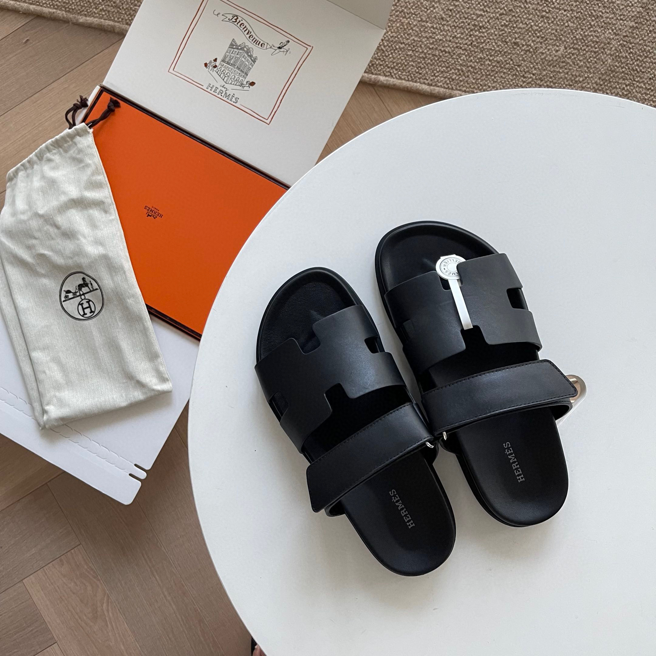 [HERMES] 에르메스 시프레 그리스 안타티카 앱송 샌들 남녀공용