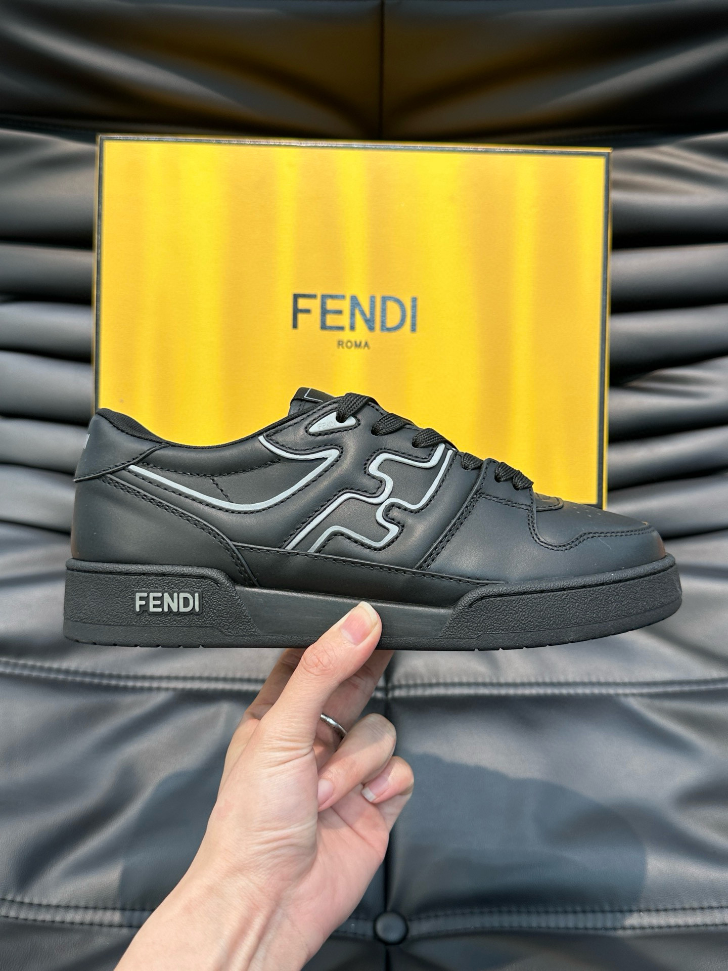 [FENDI] 펜디 매치 스니커즈 남성용