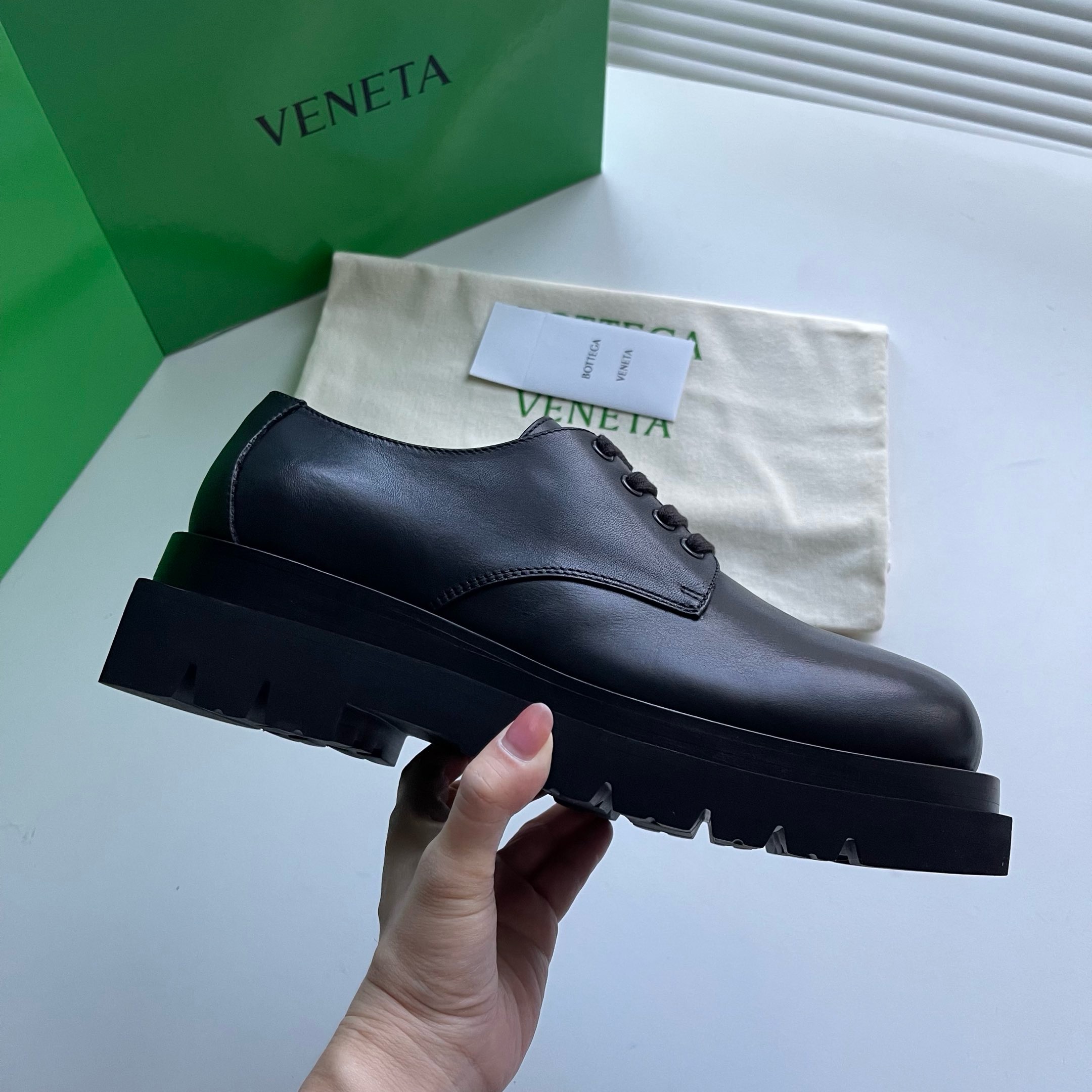 [Bottega Veneta] 보테가베네타 러그 로퍼 남성용