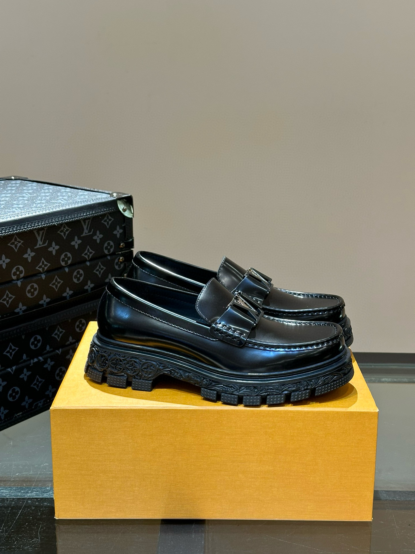 [LOUIS VUITTON] 루이비통 LV 바로크 로퍼 남성용