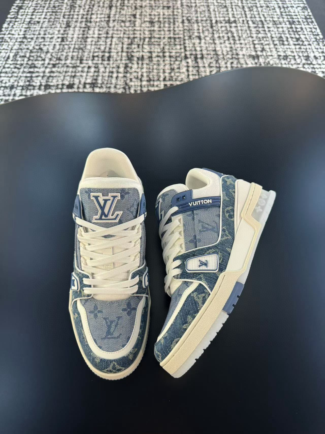 [LOUIS VUITTON] 루이비통 LV 트레이너 버질아블로 스니커즈 남녀공용