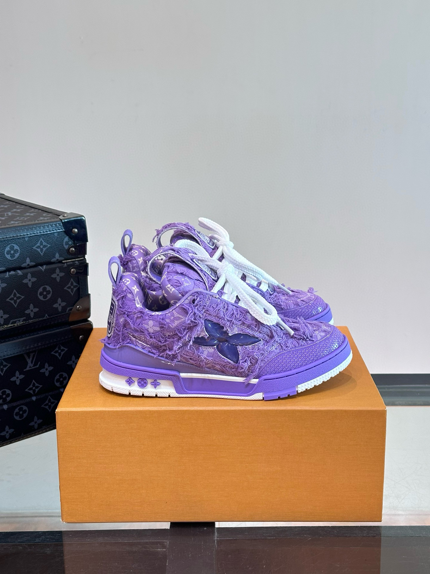 [LOUIS VUITTON] 루이비통 LV 스케이트 모노그램 플라워 스니커즈 남성용