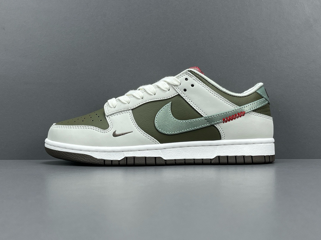 [NIKE] 나이키 덩크 로우 이어 오브 더 스네이크 HV5980-231 남성용