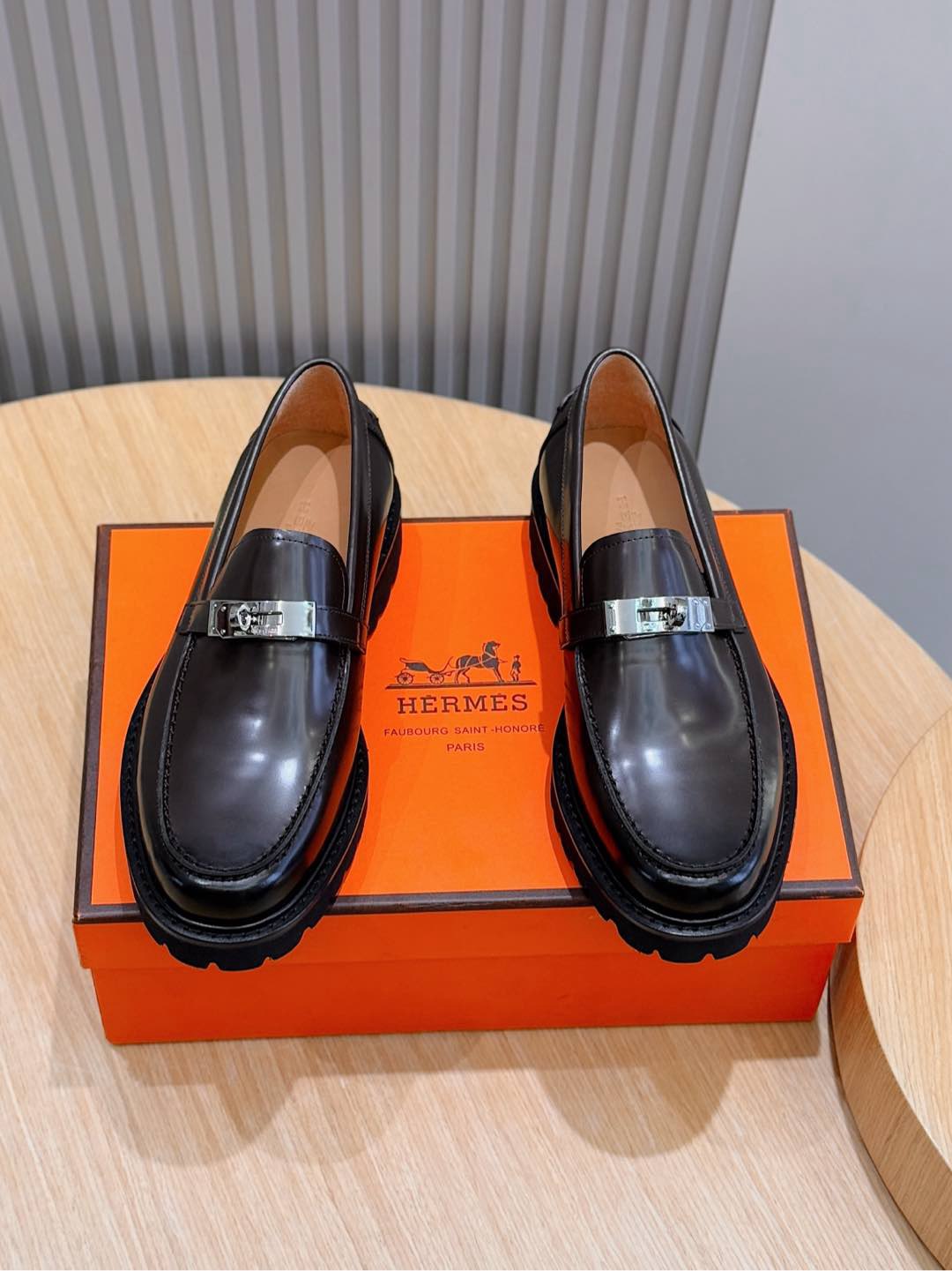 [HERMES] 에르메스 켈리 로퍼 구두 남성용