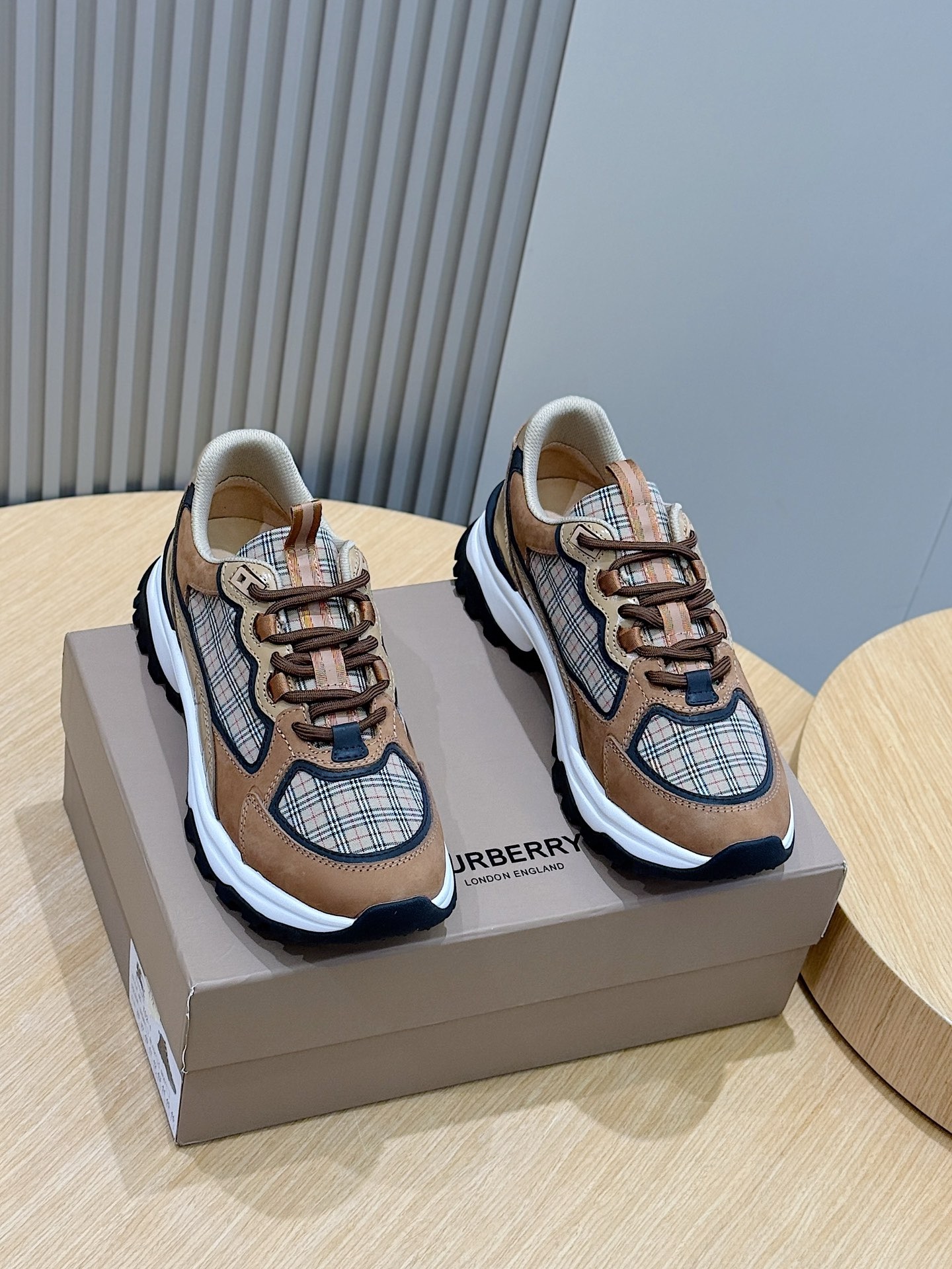 [BURBERRY] 버버리 리지스 스니커즈 남성용