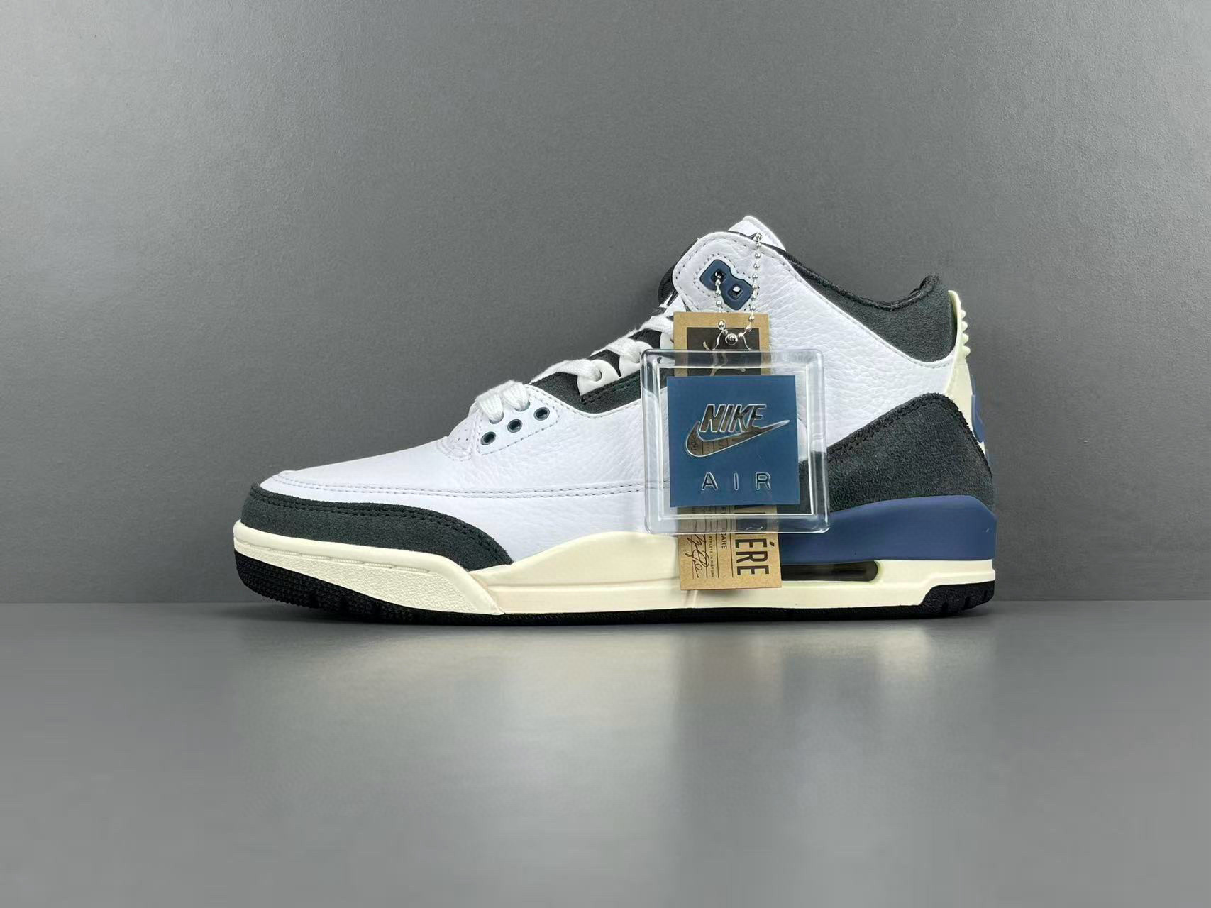 [AIR JORDAN] 아 마 마니에르 x 나이키 에어조던3 OG SP 디퓨즈드 블루 남녀공용 (OG공장)