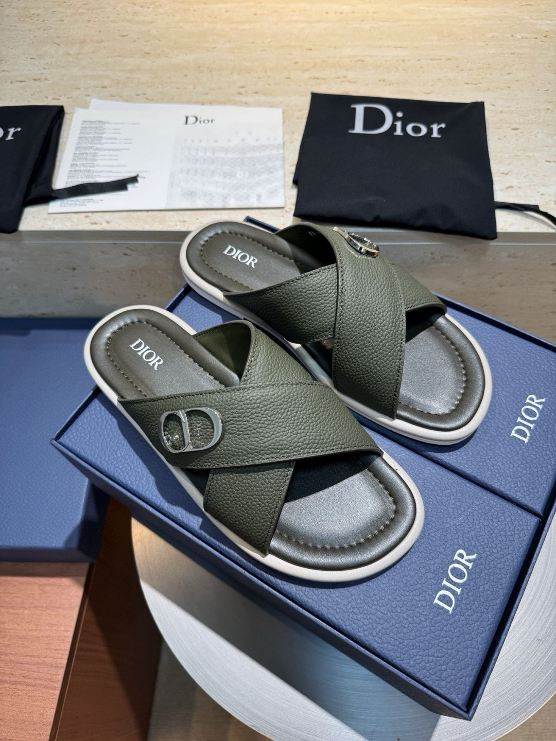 [DIOR] 디올 알리아스 뮬 샌들 남성용