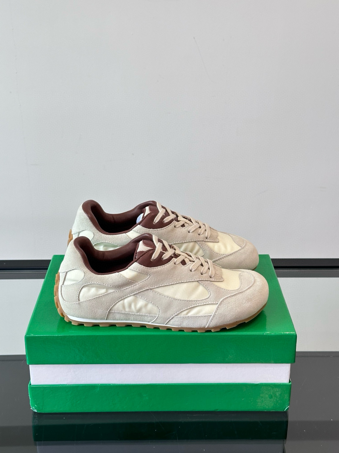 [Bottega Veneta] 보테가베네타 오르빗 스웨이드 스니커즈 남녀공용