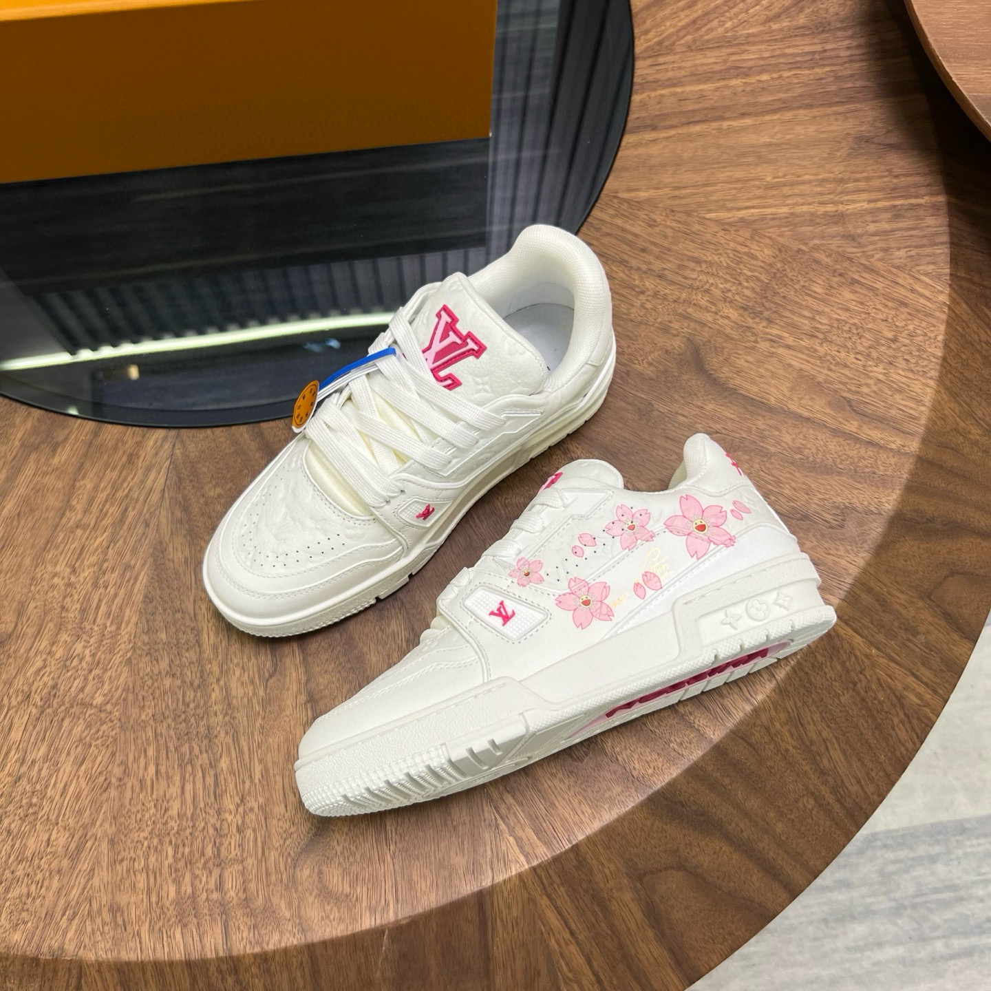 [LOUIS VUITTON] 루이비통 LV 트레이너 스니커즈 남녀공용